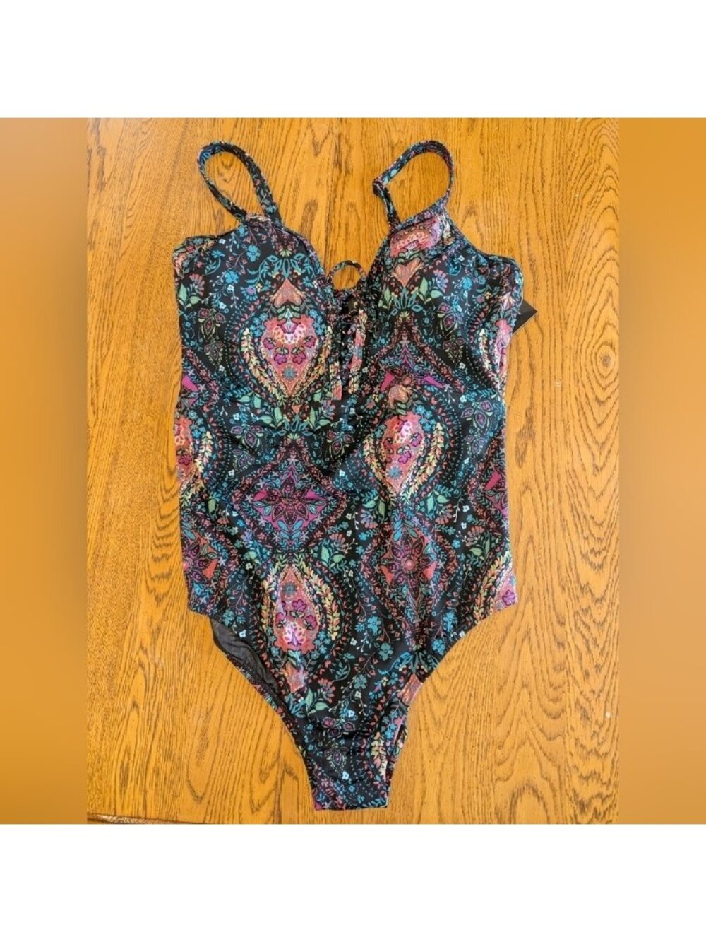 Torrid Wireless Plunge One-Piece Swimsuit plus Size 1x NWT Black & multicolored - Picture 8 of 11